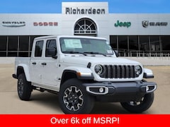 2026 Jeep Gladiator SAHARA 4X4 Pickup