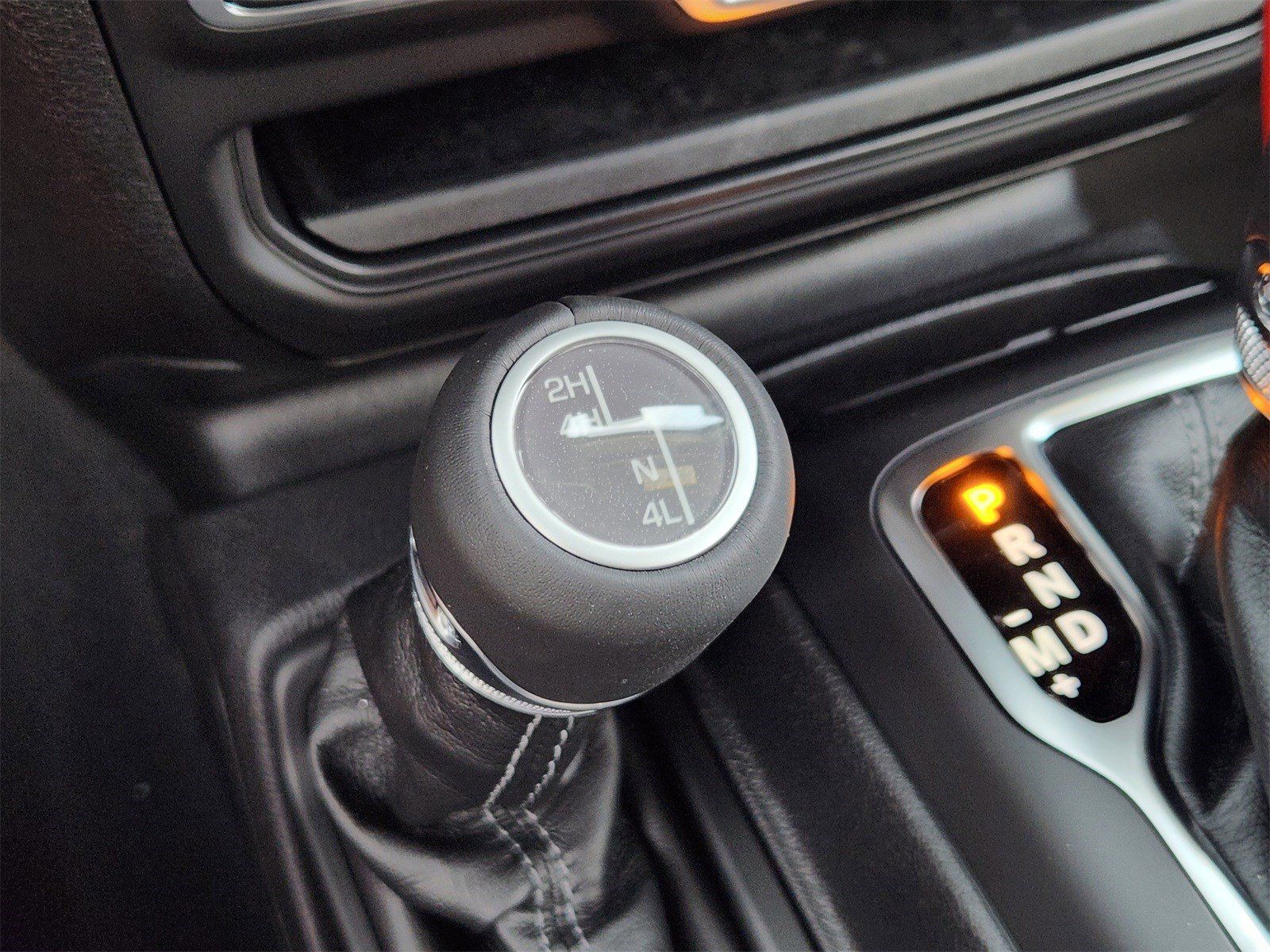 New 2026 Bright White Jeep 4-DOOR SAHARA image 30