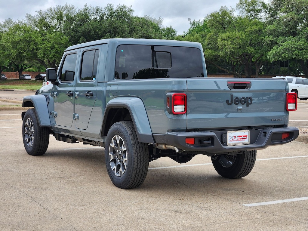 New 2026 Jeep Gladiator SAHARA 4X4 Pickup