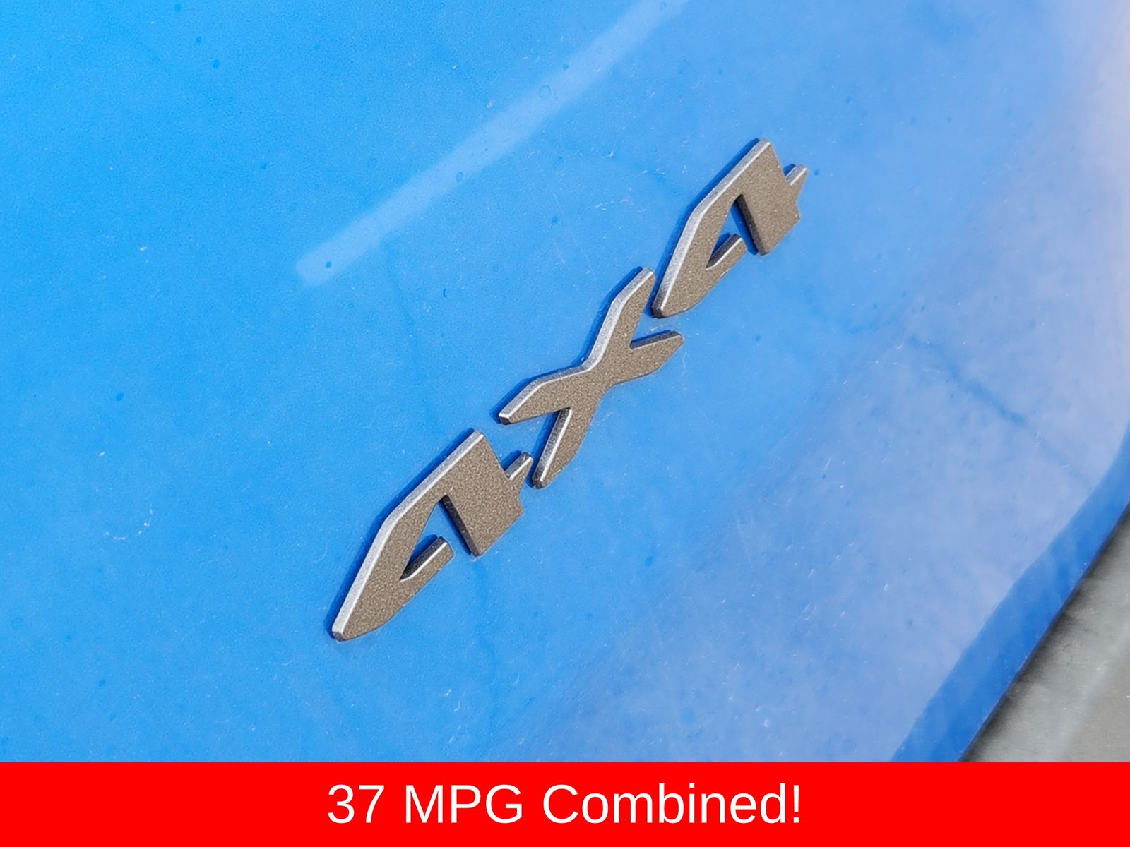 New 2026 Hydro Blue Pearlcoat Jeep LAREDO 4X4 image 20