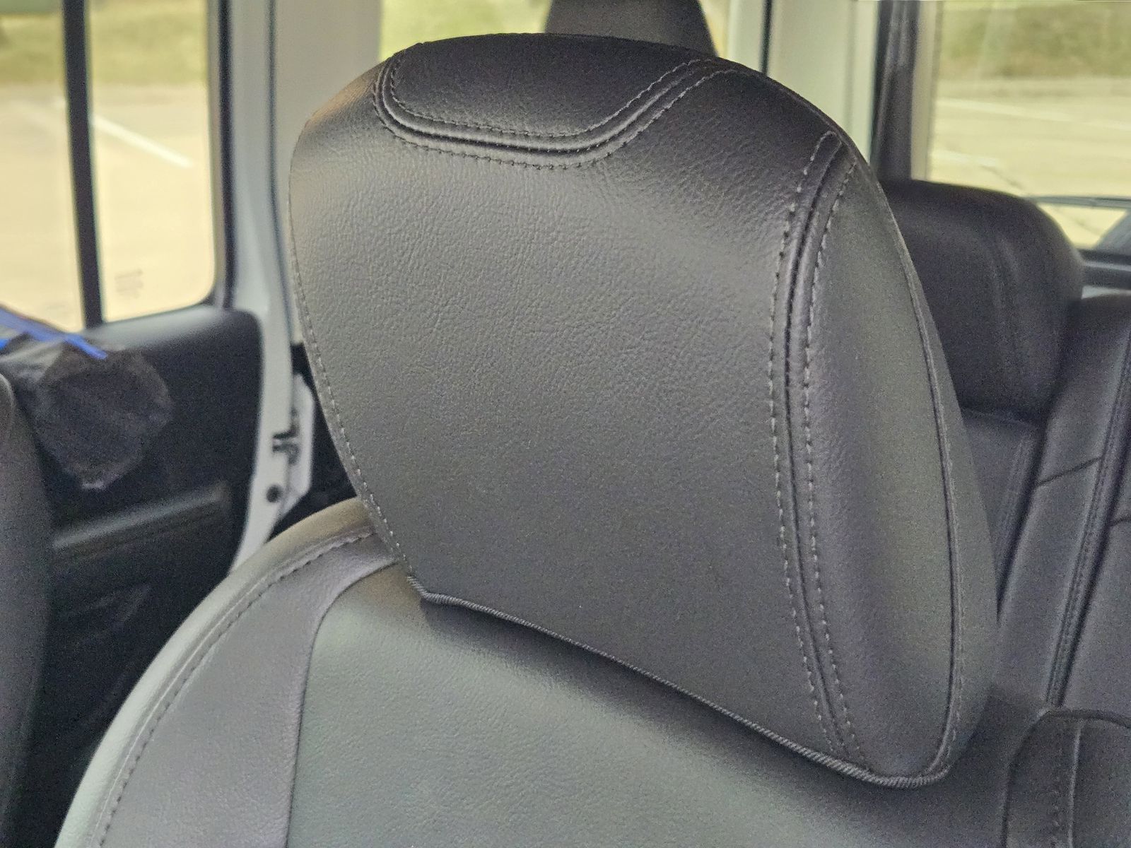 New 2026 Bright White Jeep 4-DOOR SAHARA image 15