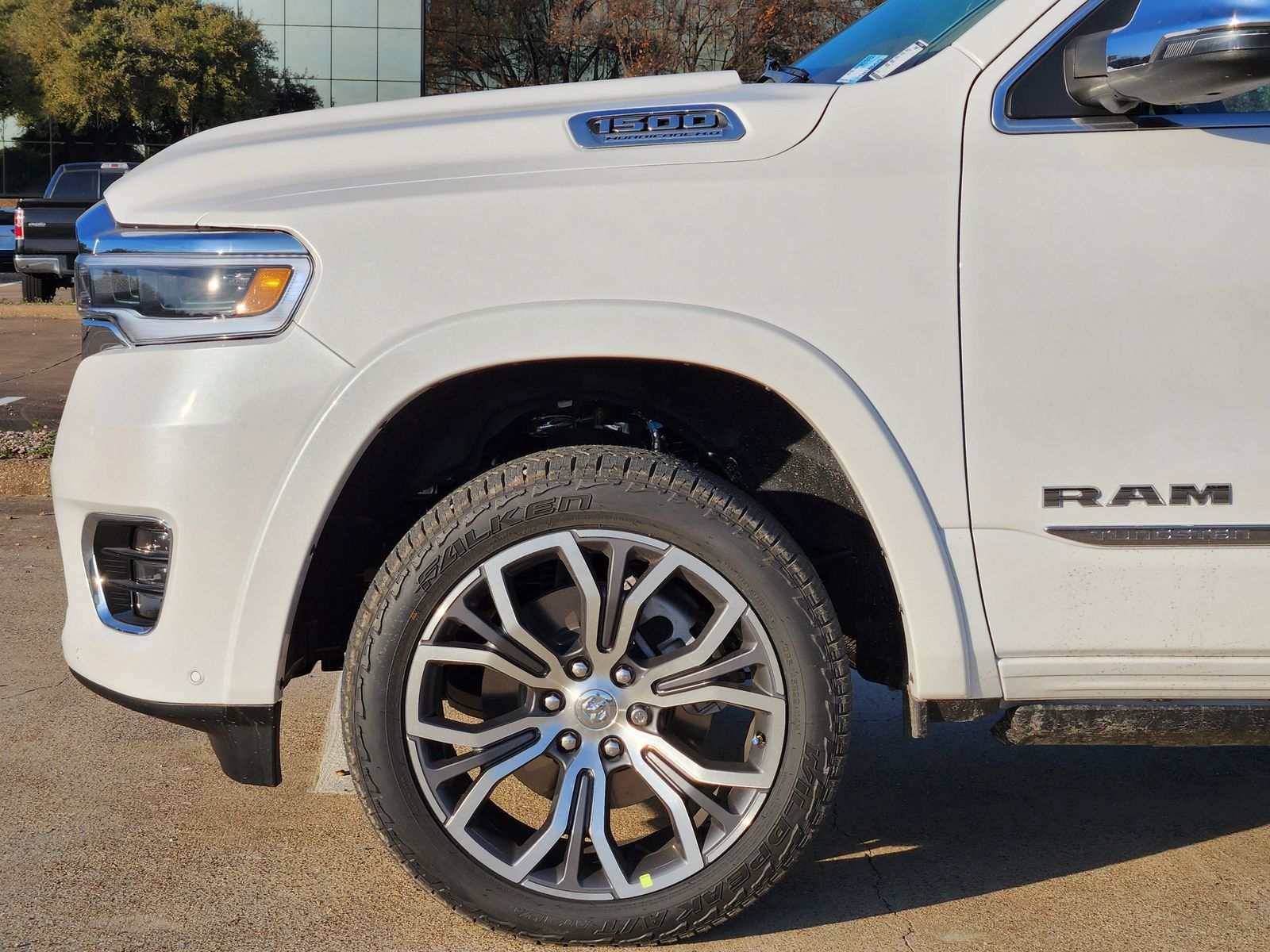 New 2026 Ivory White Tri-Coat Pearlcoat Ram TUNGSTEN CREW CAB 4X4 image 9