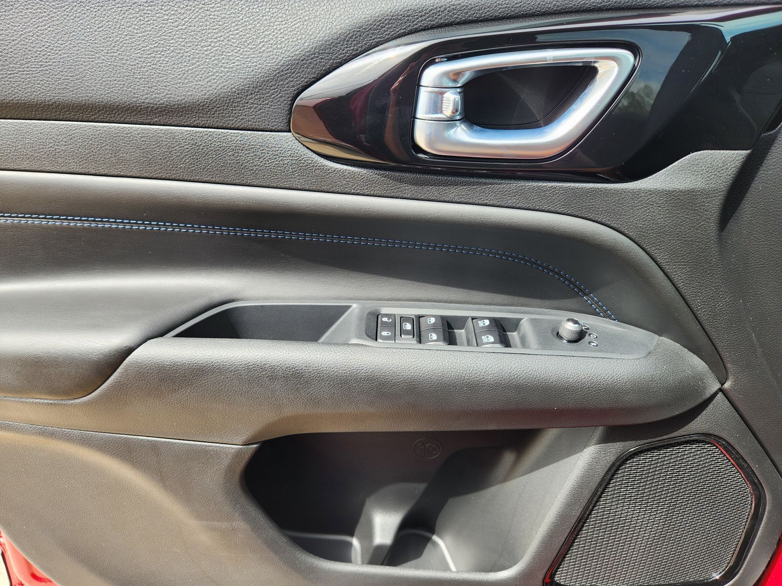 New 2026 Red Hot Pearlcoat Jeep LATITUDE ALTITUDE 4X4 image 31