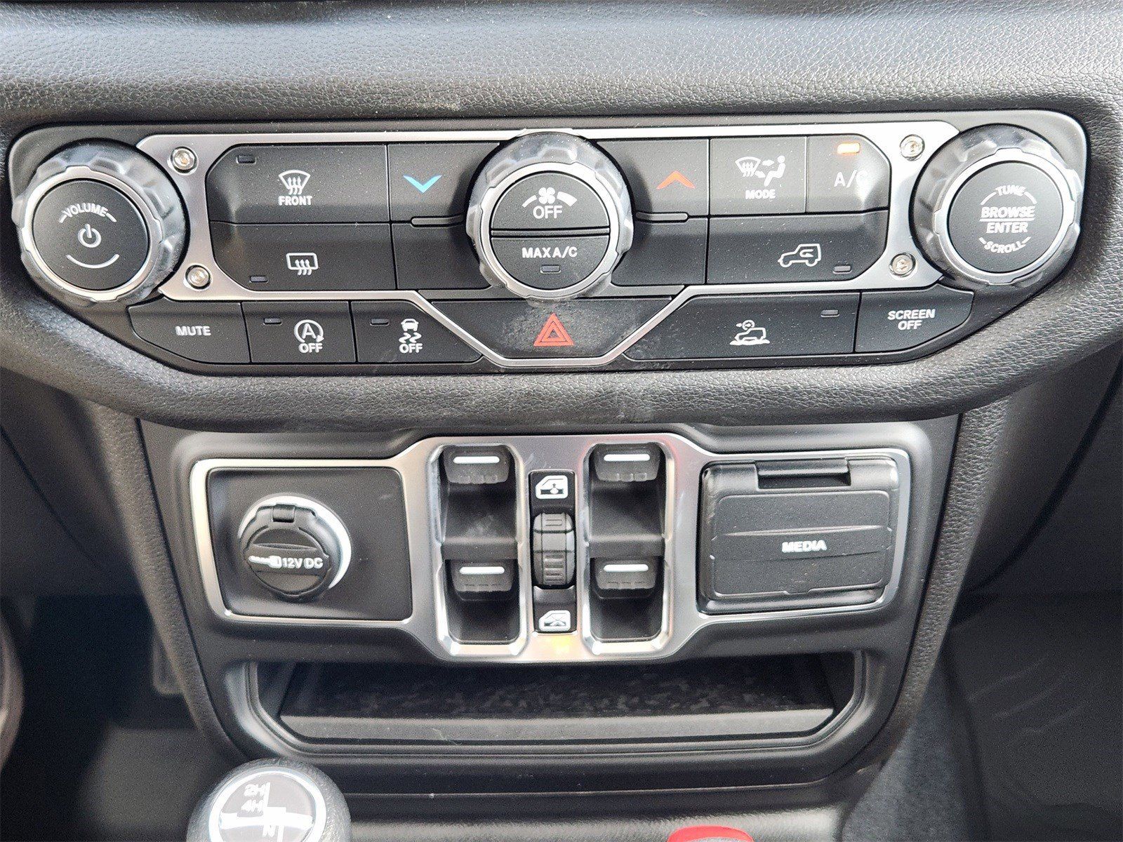 New 2026 Bright White Jeep 4-DOOR SPORT image 20