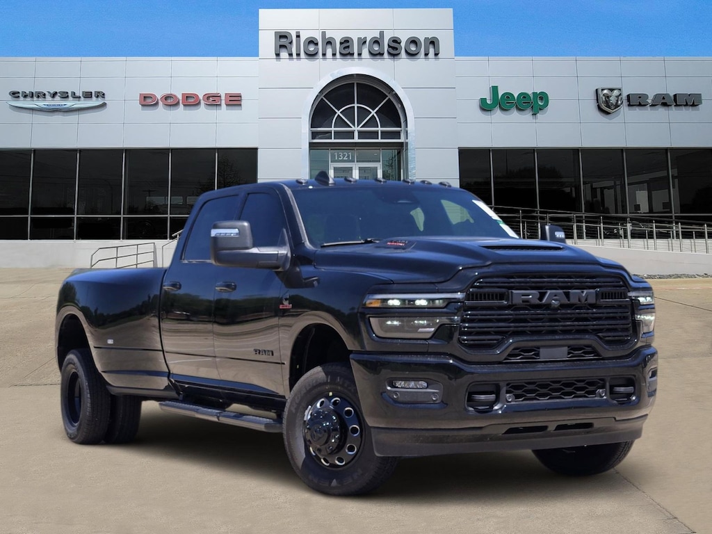 New 2026 Ram 3500 LARAMIE CREW CAB 4X4 8' BOX Pickup
