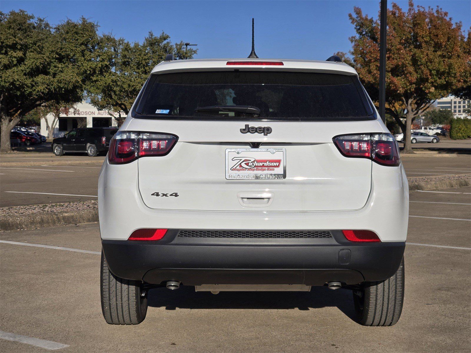 New 2026 Bright White Jeep LATITUDE ALTITUDE 4X4 image 5