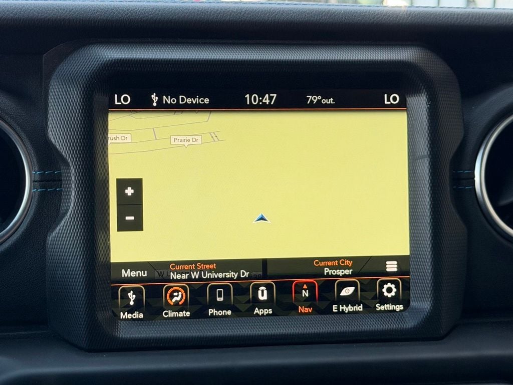 Used 2022 Granite Crystal Jeep Rubicon image 13