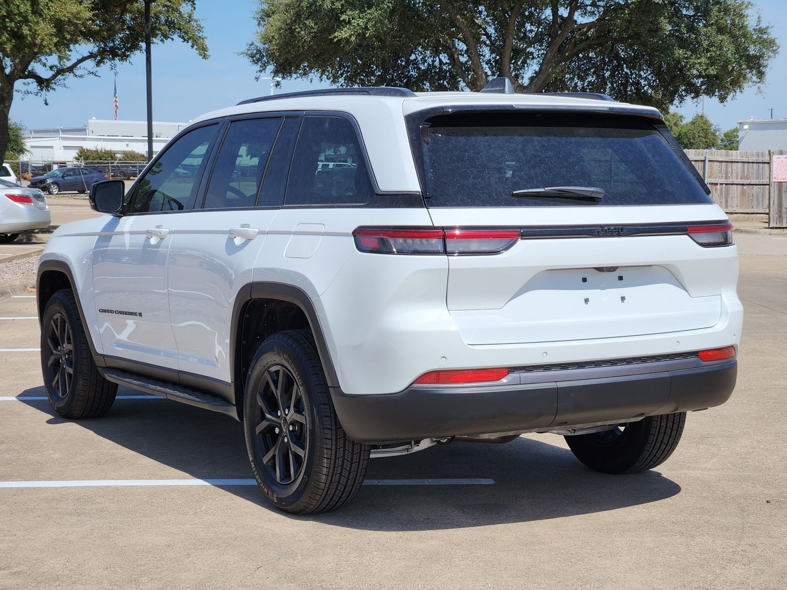 New 2026 Bright White Jeep LAREDO ALTITUDE 4X2 image 4