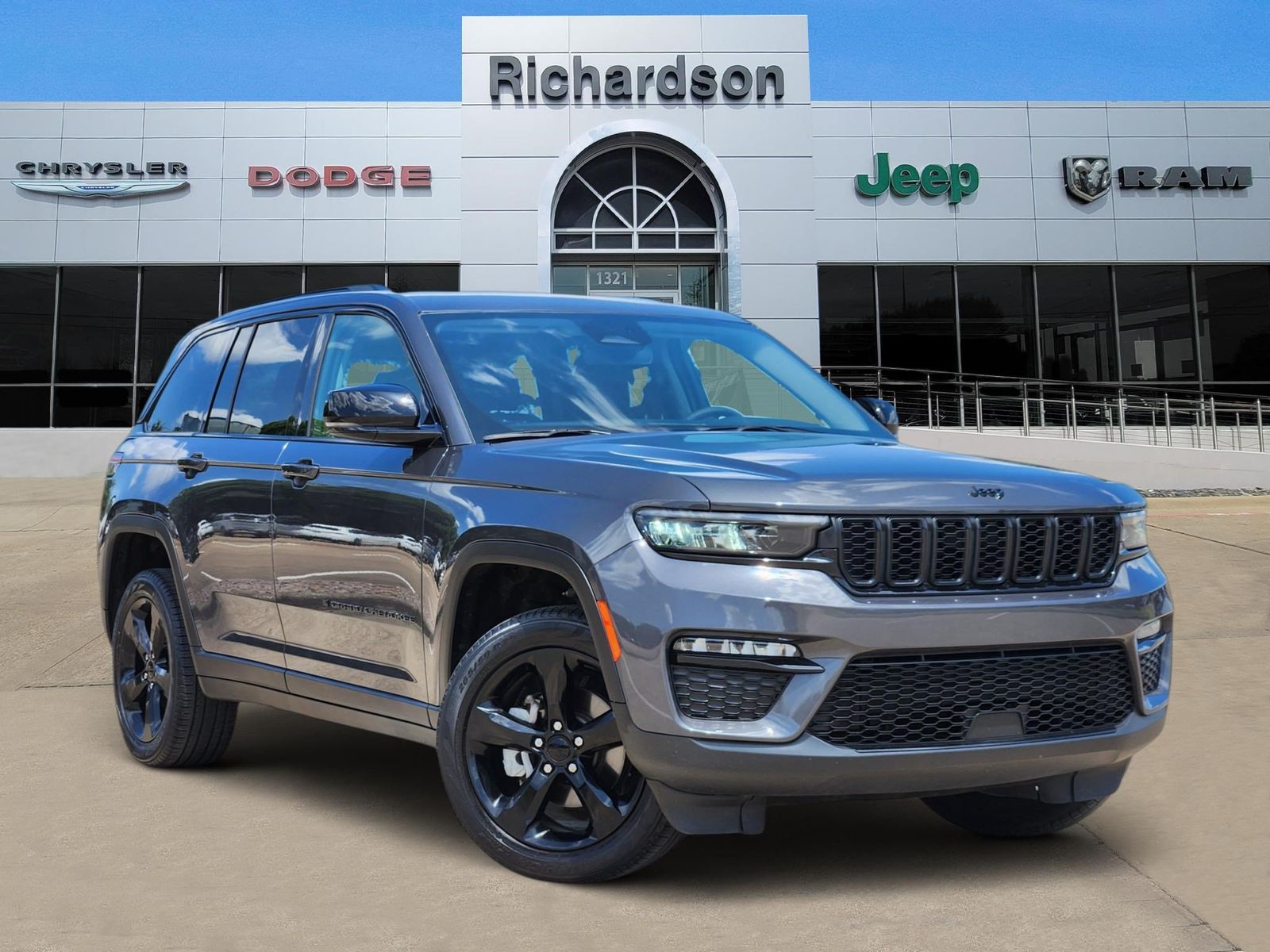 Baltic Gray 2024 Jeep Grand Cherokee SUV / Crossover Four-Wheel Drive 8-Speed Automatic