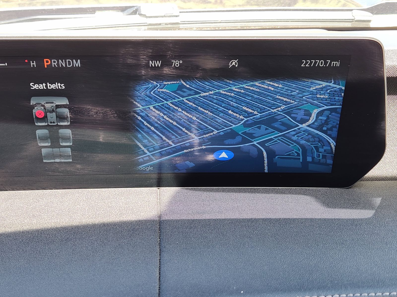 Used 2025 Gray Metallic Ford Platinum image 26