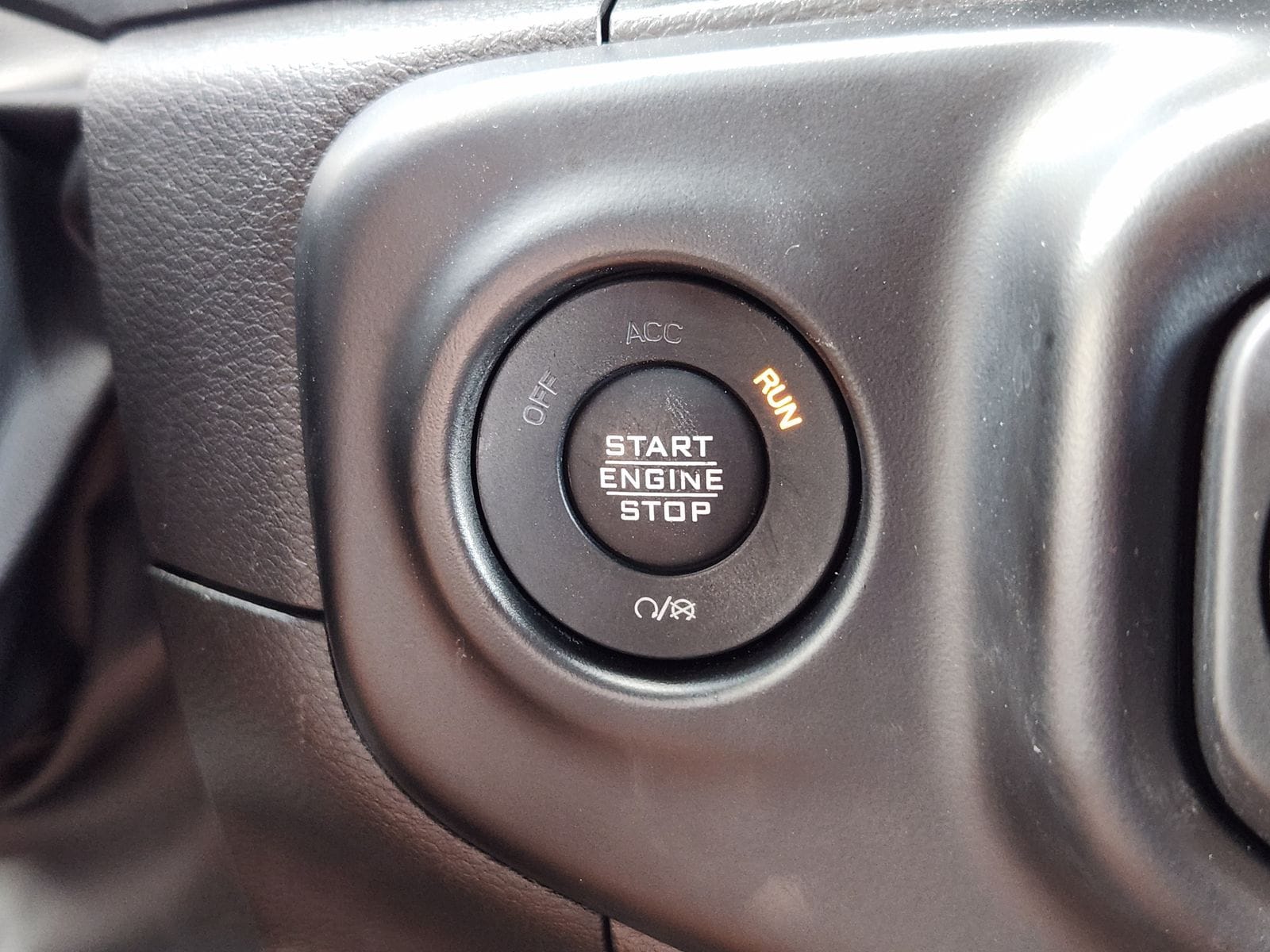 Used 2022 Black Jeep Unlimited Sahara image 29