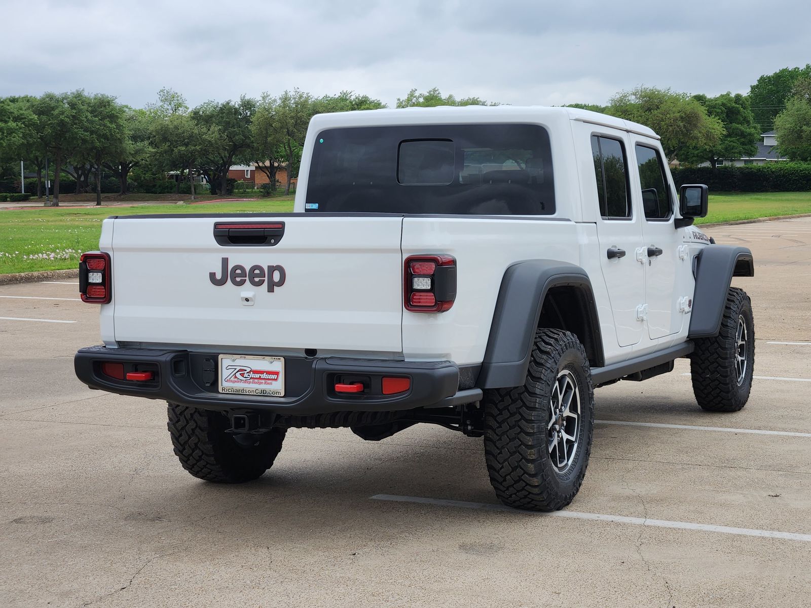 View vehicle photo 6