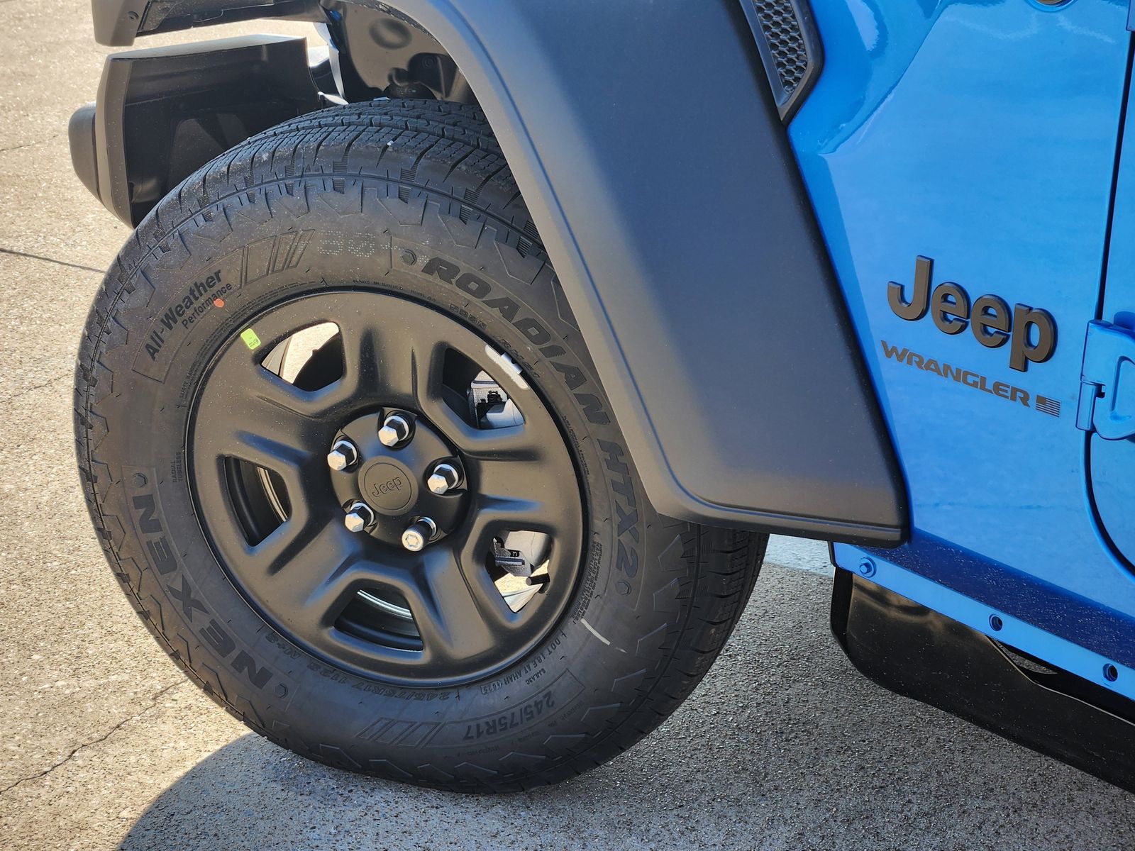 New 2026 Hydro Blue Pearlcoat Jeep 4-DOOR SPORT image 17