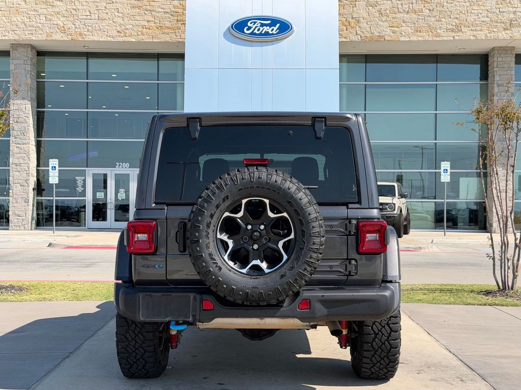 Used 2022 Granite Crystal Jeep Rubicon image 21
