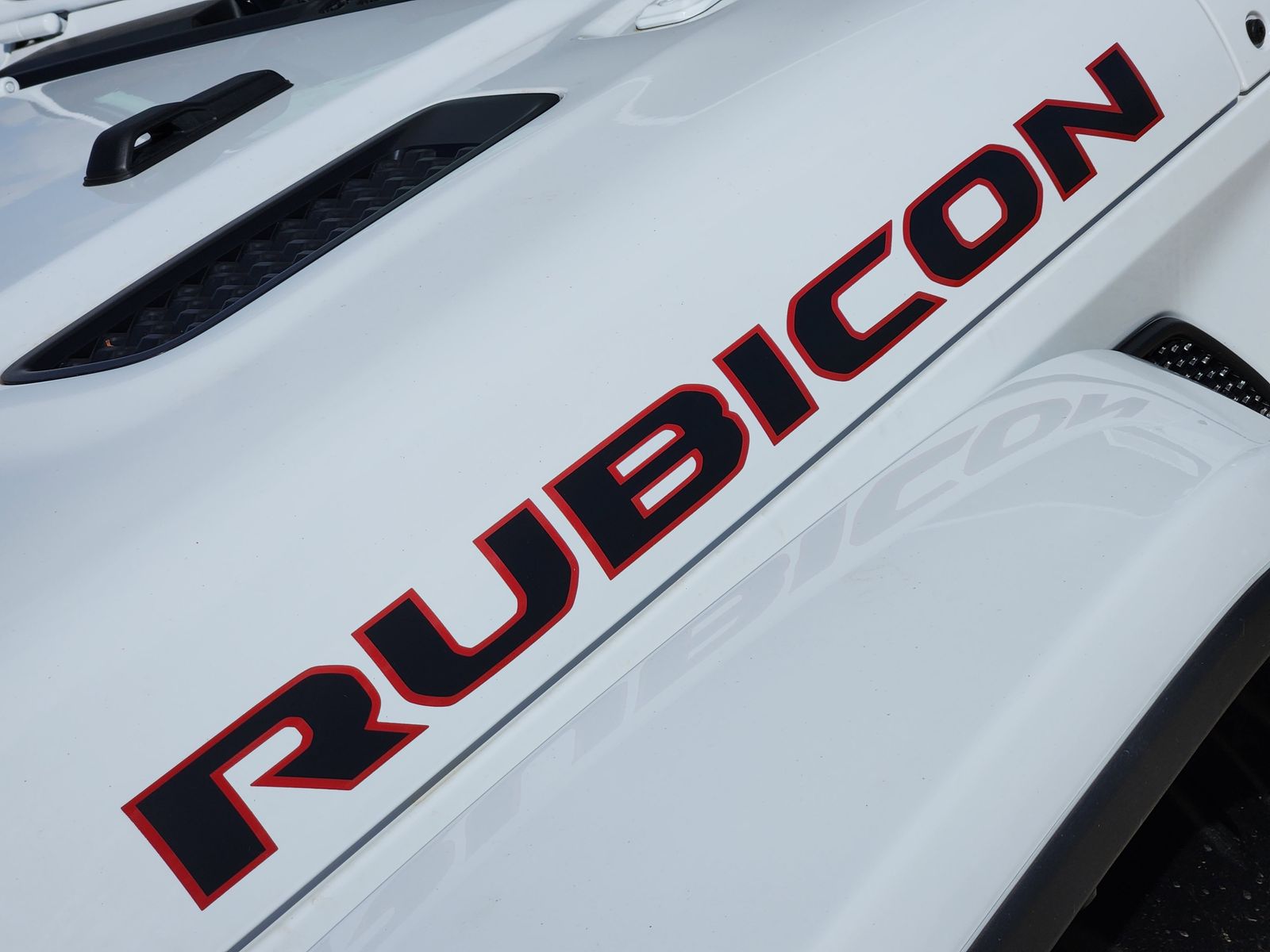 New 2026 Bright White Jeep RUBICON 4X4 image 19