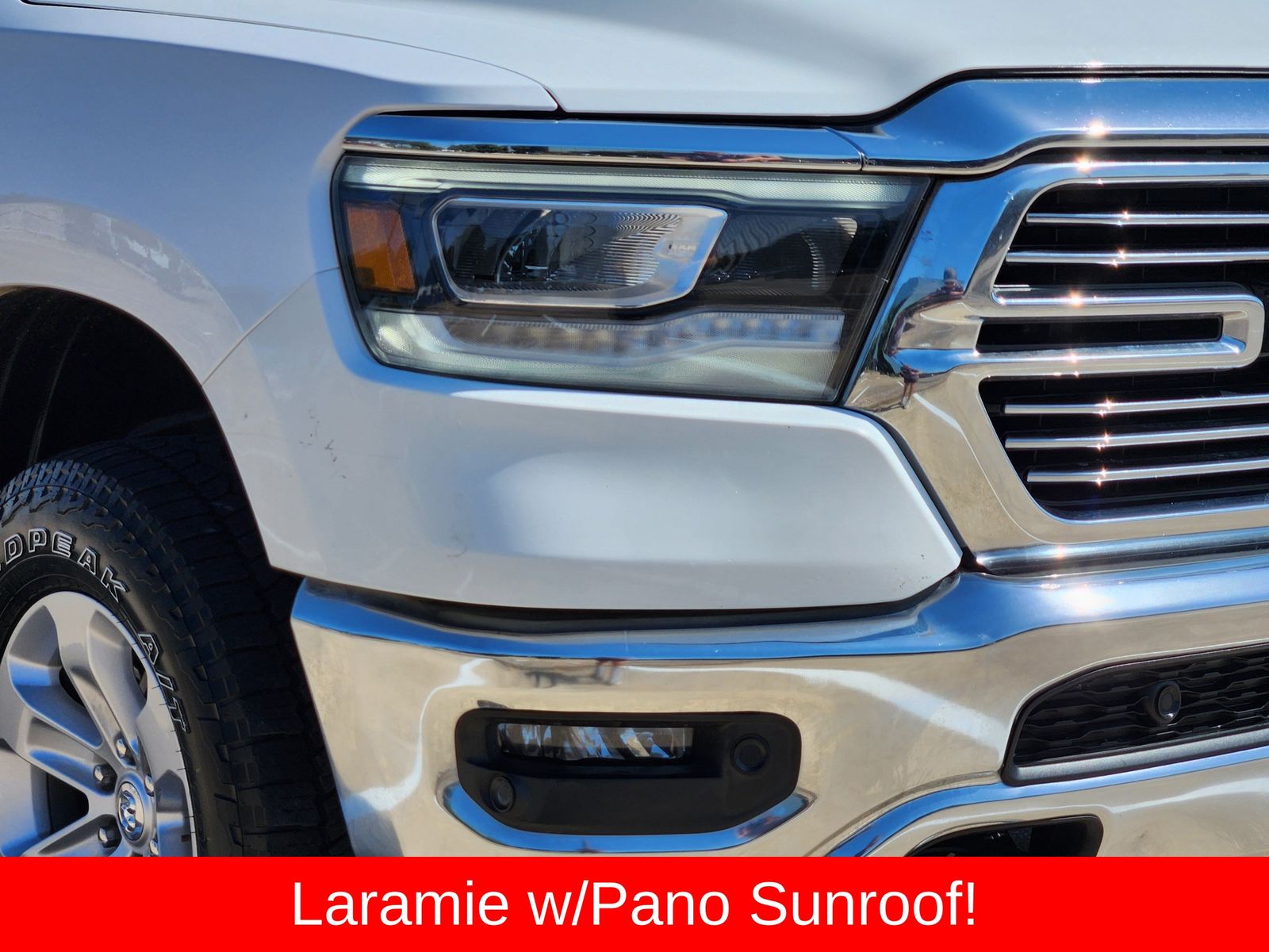 Used 2023 Bright White Ram Laramie image 9