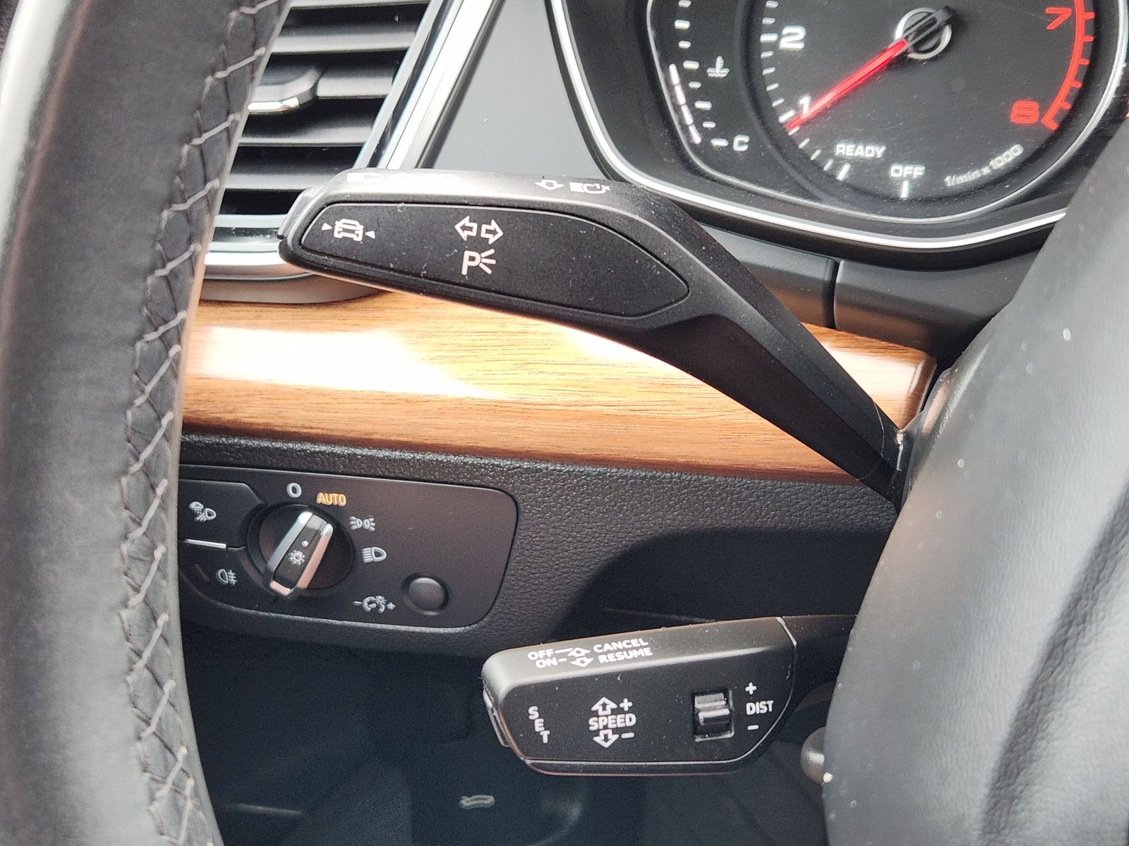 Used 2023 Florett Silver Audi 45 S line Premium image 38