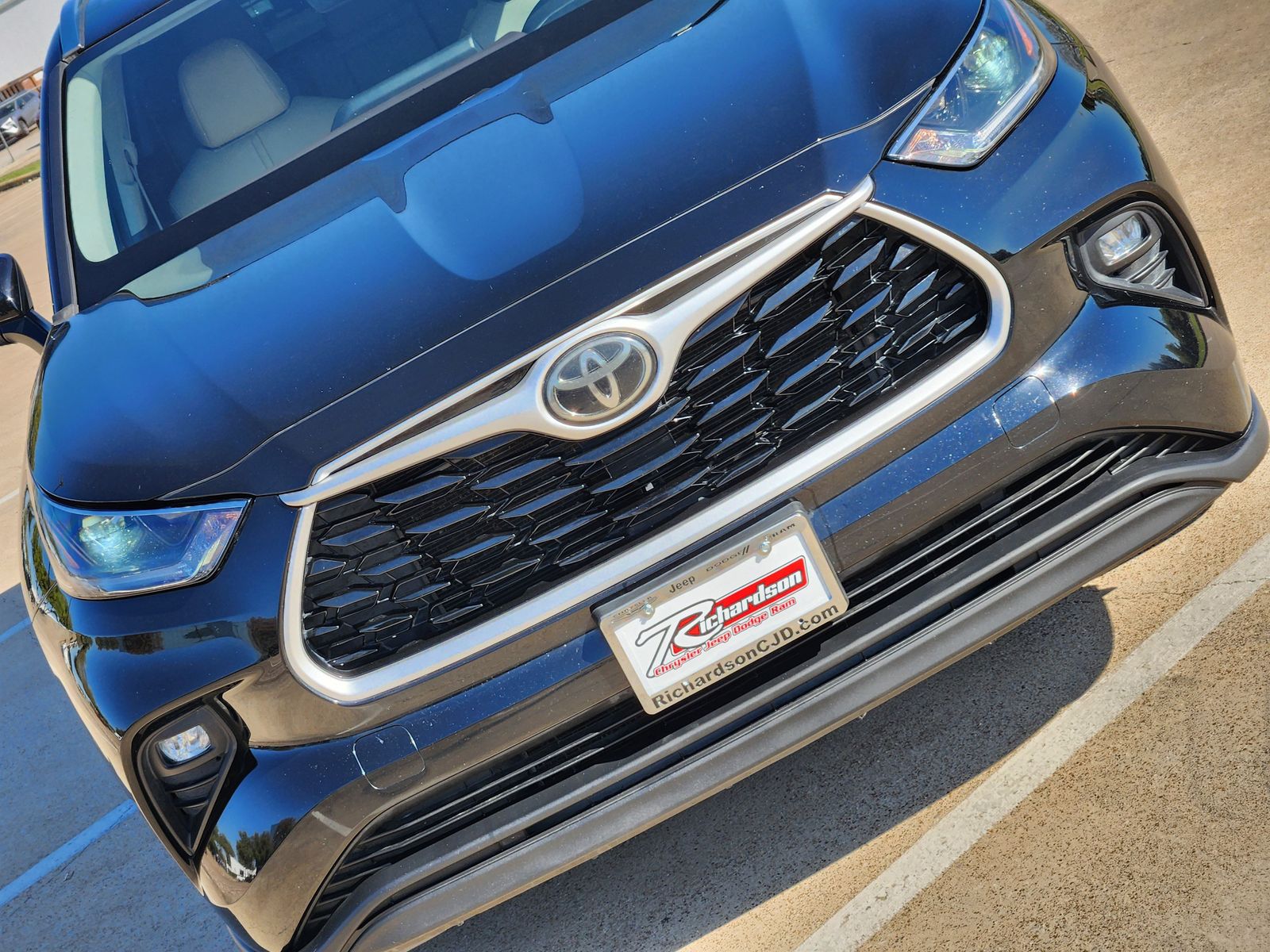 Used 2021 Midnight Black Toyota XLE image 14