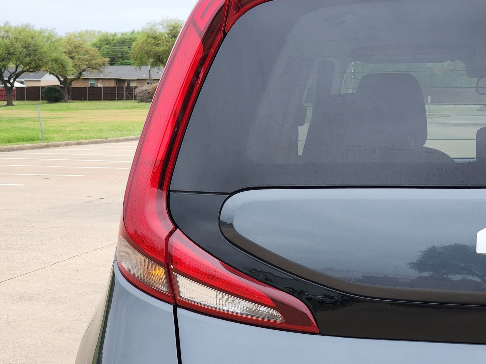 Used 2022 Gravity Gray Kia LX image 15