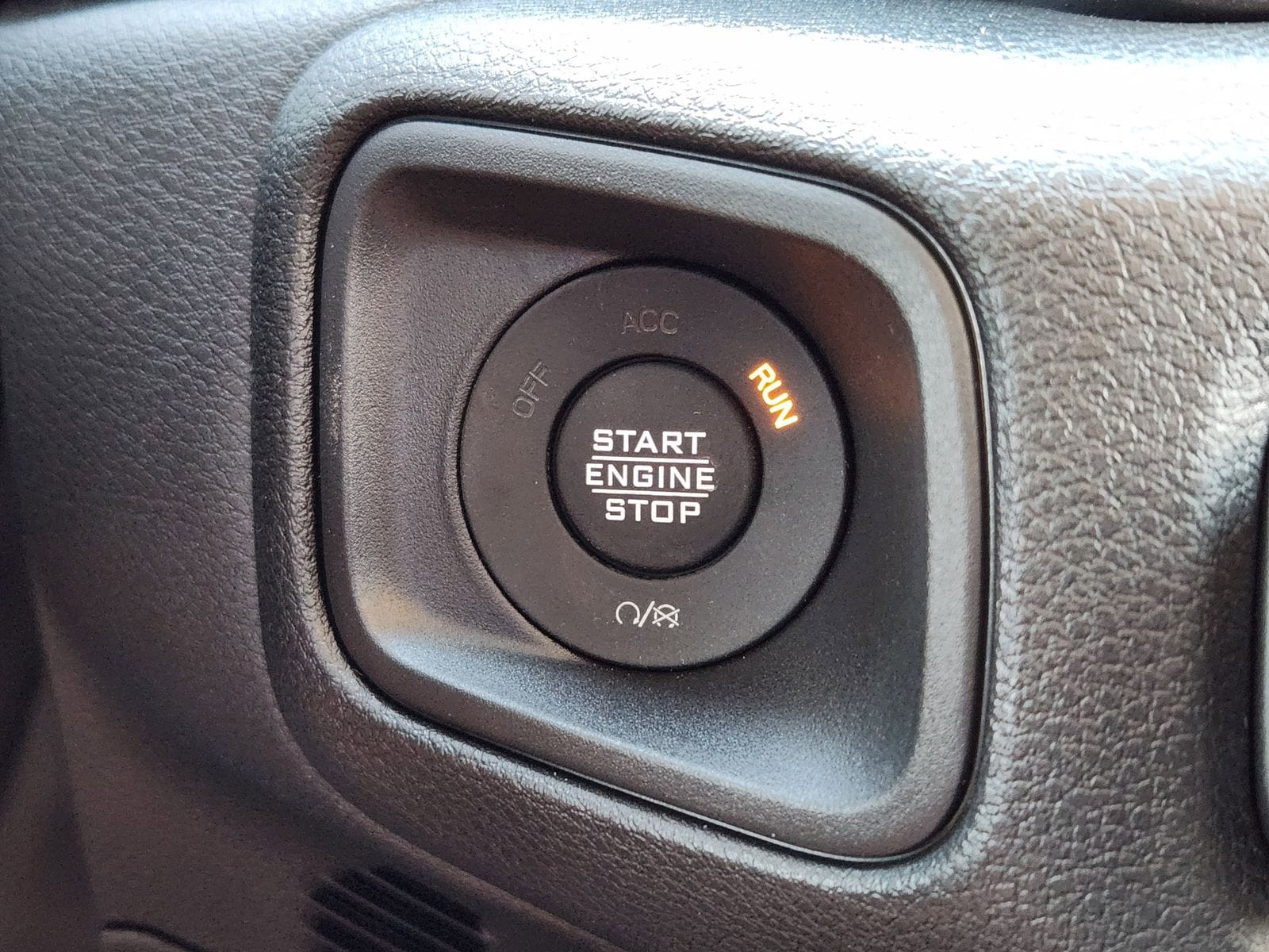 New 2026 Granite Crystal Jeep 2-DOOR SPORT image 29