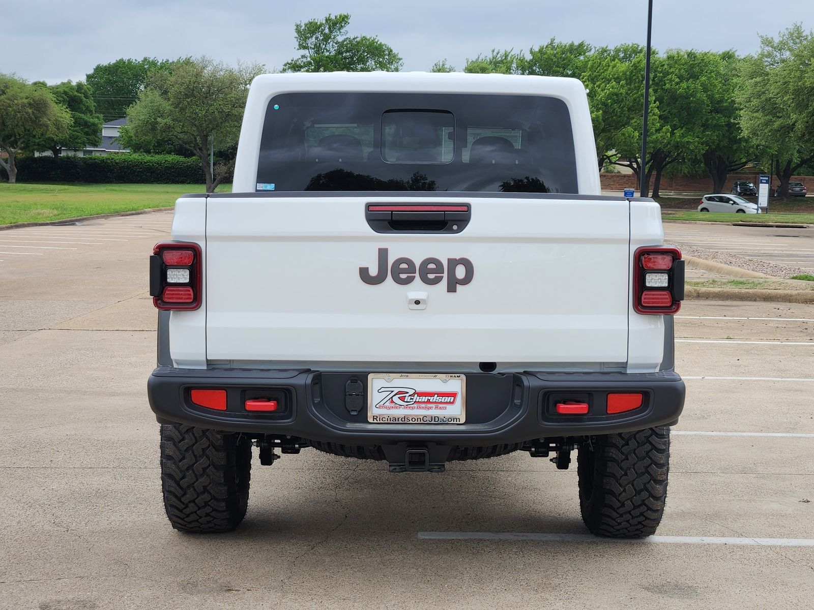 View vehicle photo 5