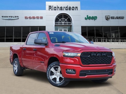 2026 Ram 1500 EXPRESS CREW CAB 4X2 5'7 BOX Pickup
