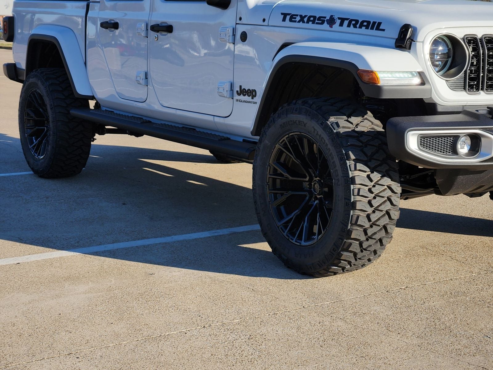 New 2026 Bright White Jeep TEXAS TRAIL 4X4 image 11