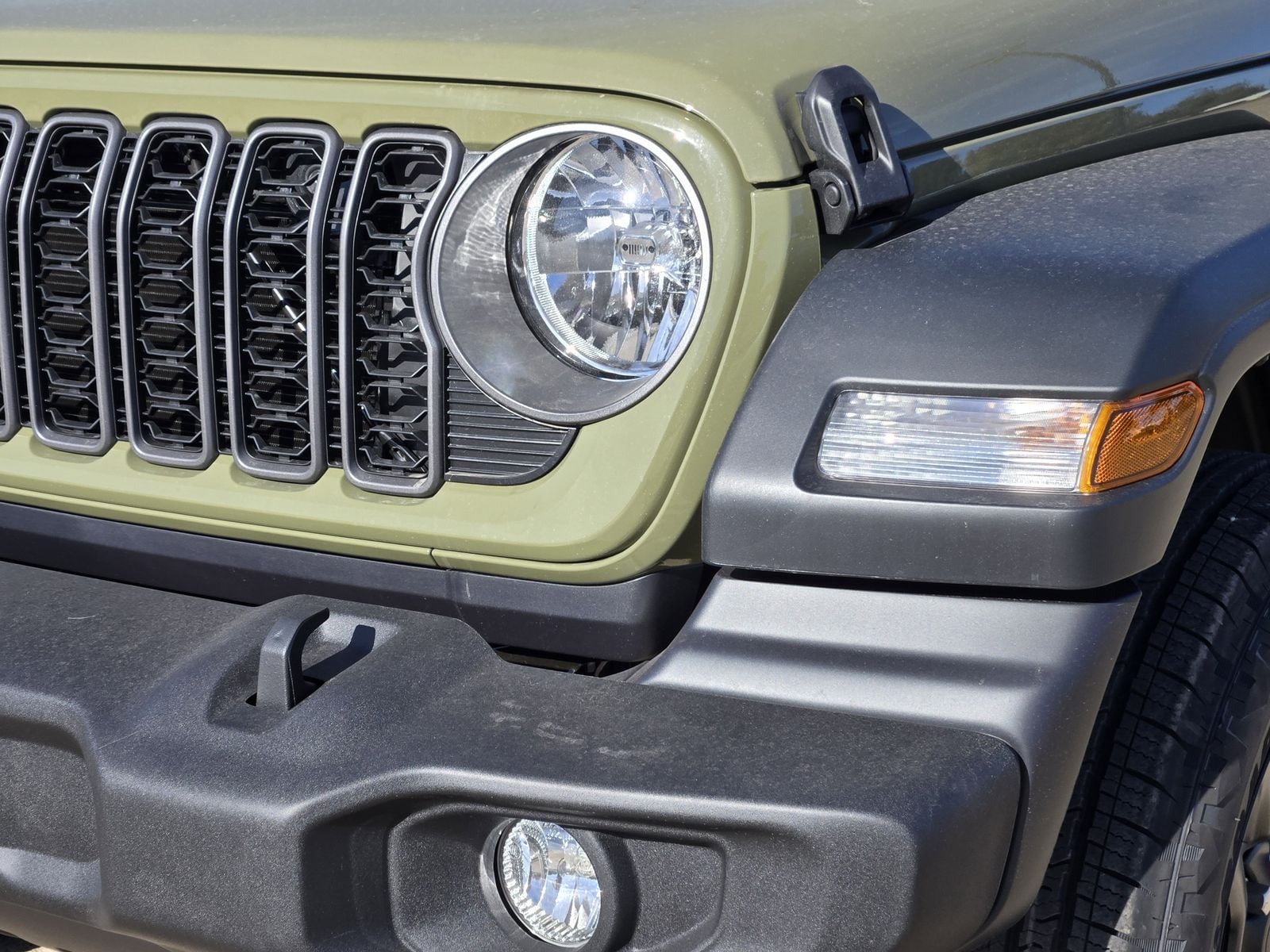 New 2026 41 Jeep 4-DOOR SPORT image 8