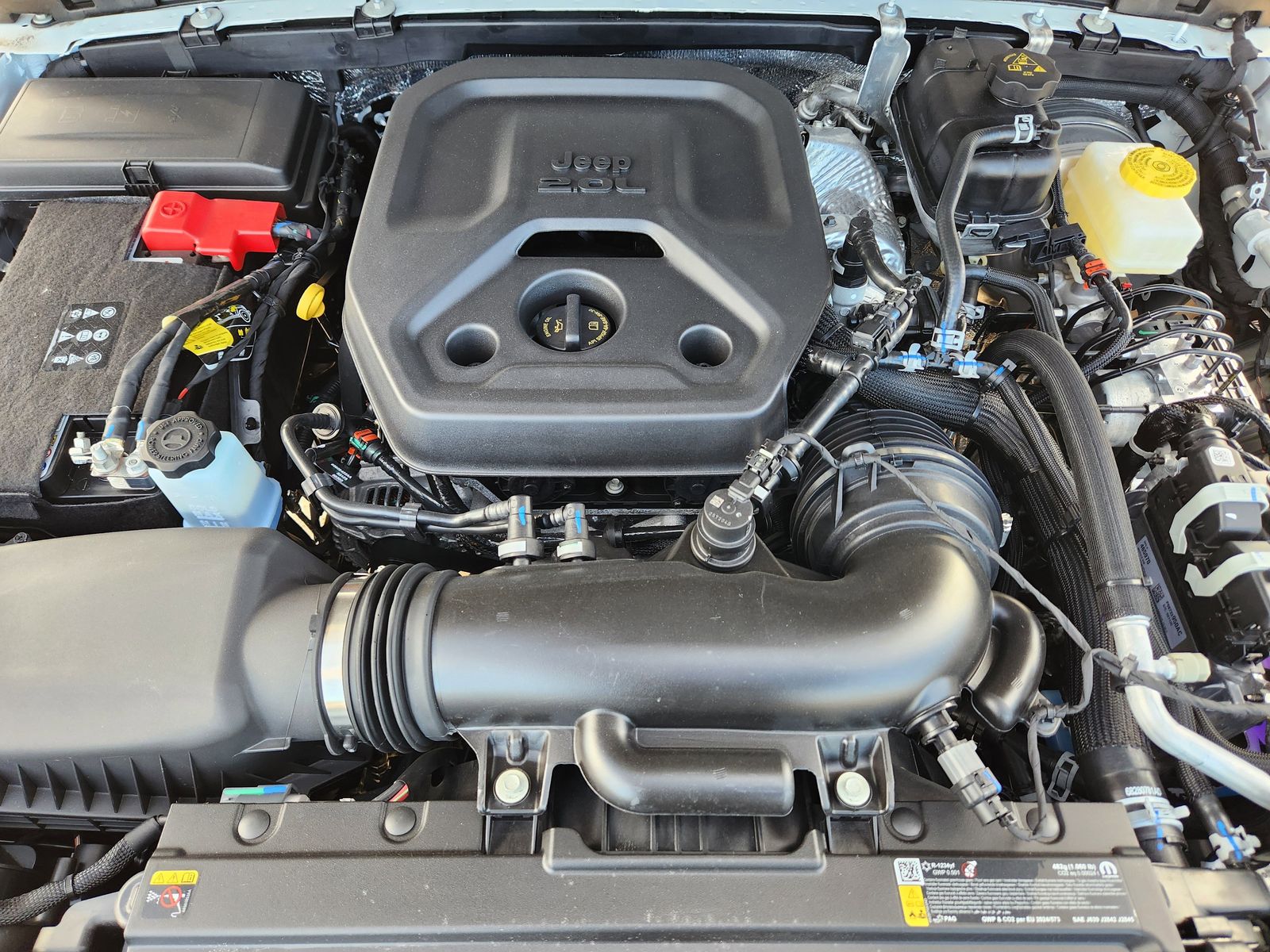 New 2026 Bright White Jeep 4-DOOR SPORT image 31