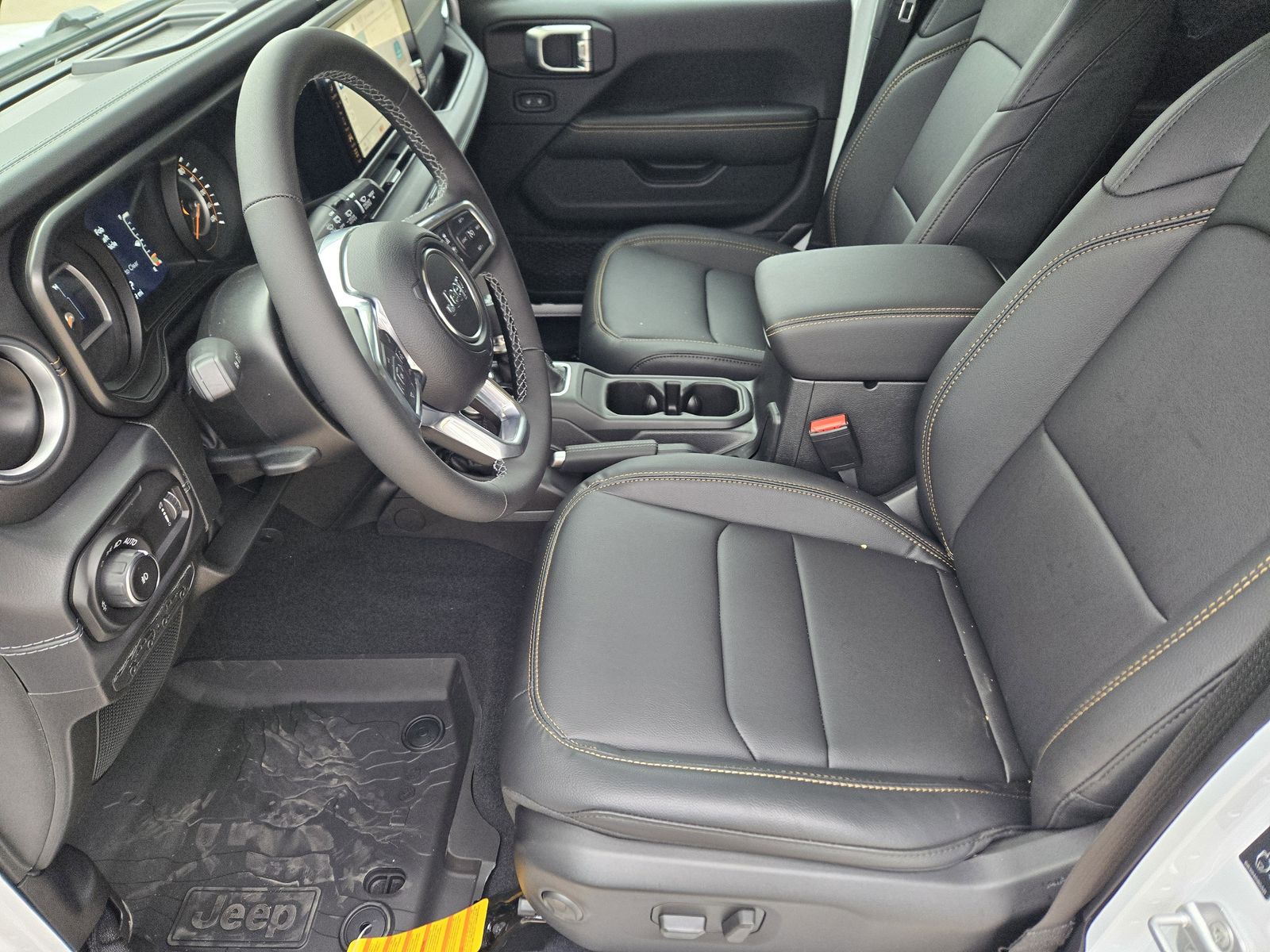 New 2026 Bright White Jeep 4-DOOR SAHARA image 12