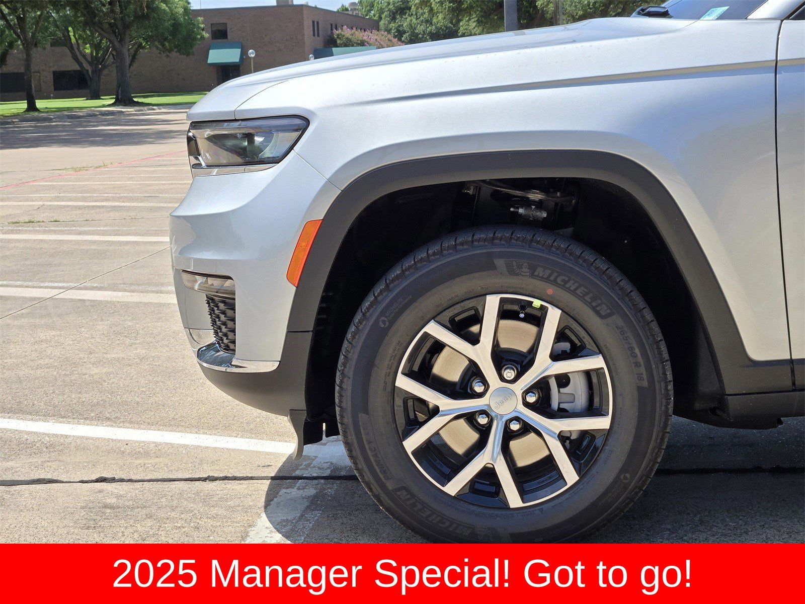New 2025 Silver Zynith Jeep L LIMITED 4X4 image 9