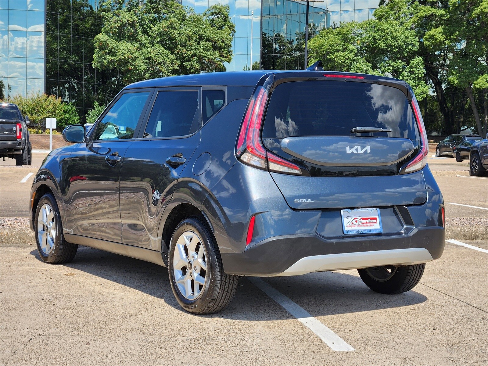 2023 Kia Soul LX S photo 4