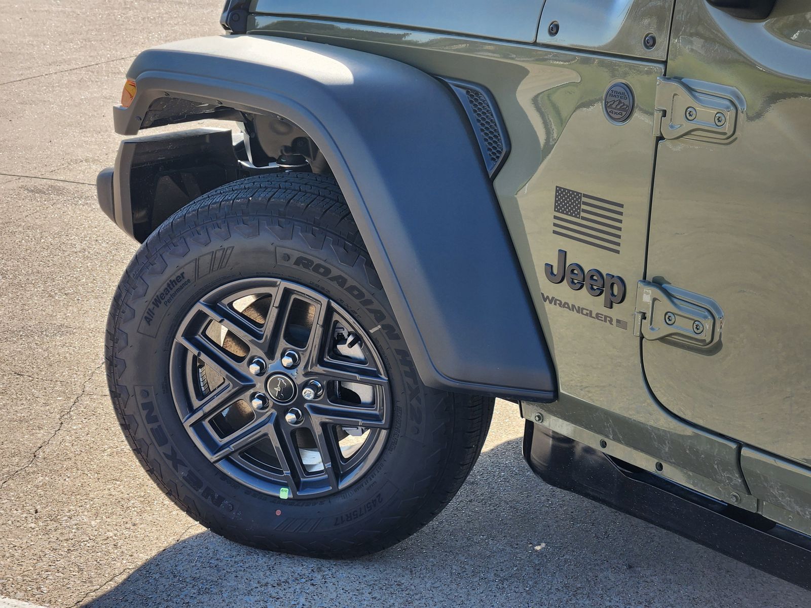 New 2026 41 Jeep 4-DOOR SPORT S image 17
