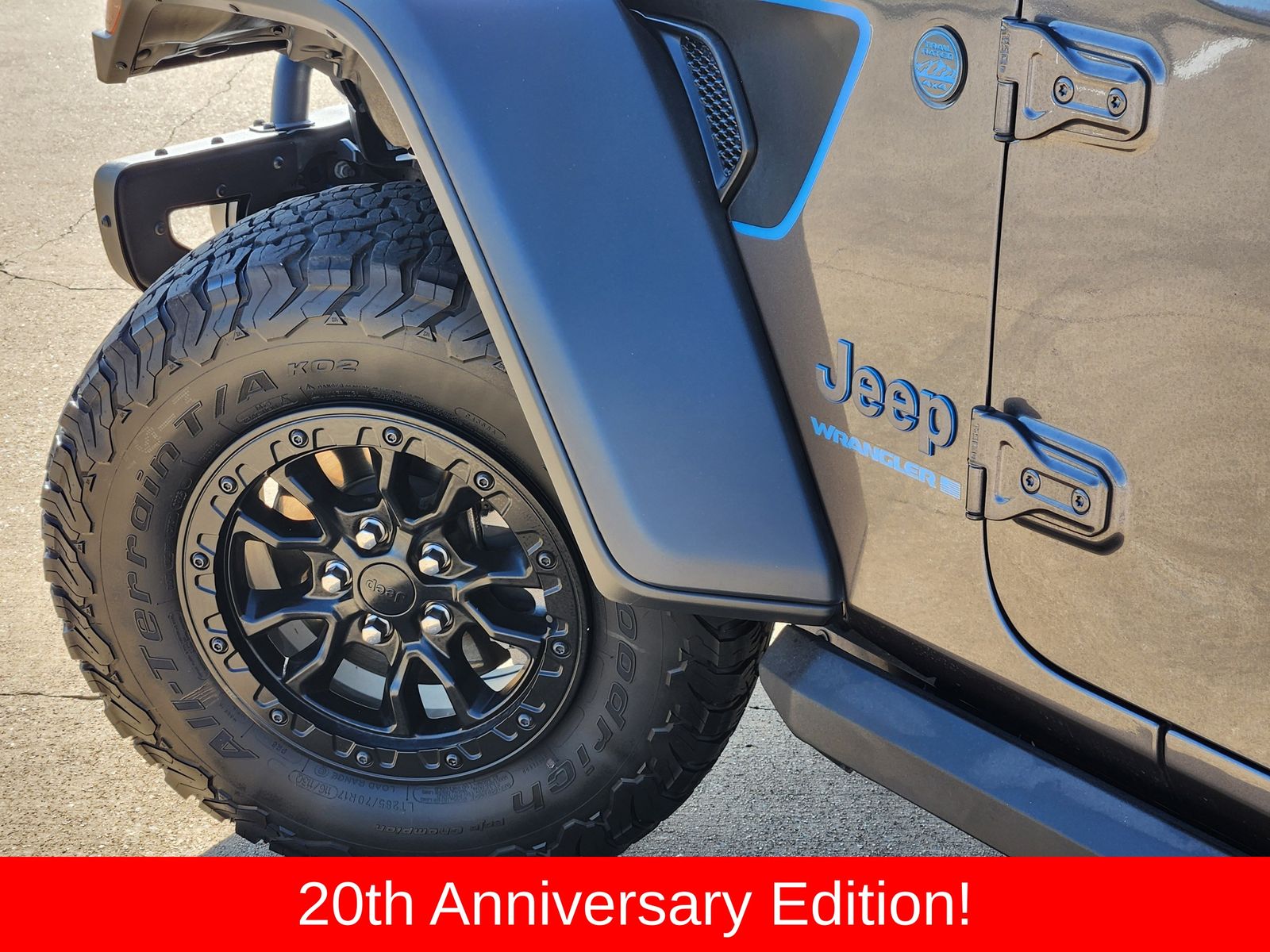 Certified Used 2023 Granite Crystal Jeep Rubicon image 17
