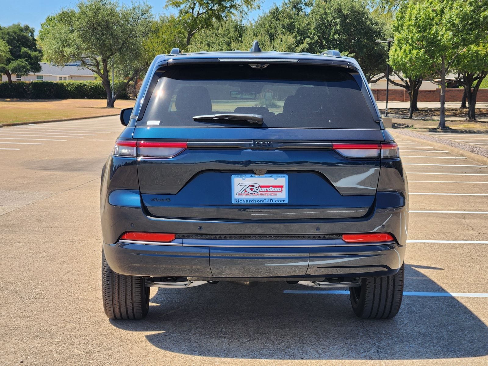 New 2027 Fathom Blue Pearlcoat Jeep Limited Reserve image 5