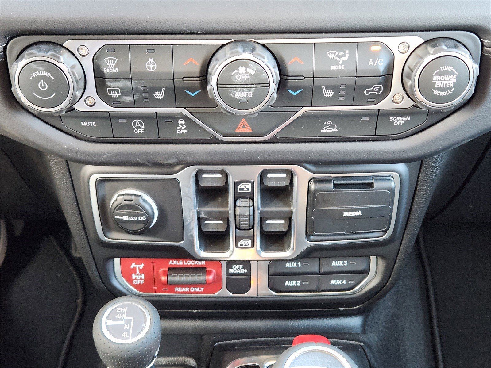 New 2026 Bright White Jeep MOJAVE 4X4 image 23