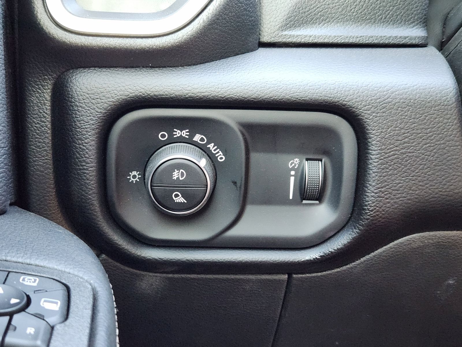 New 2026 Diamond Black Crystal Pearlcoat Ram LONE STAR CREW CAB 4X4 8