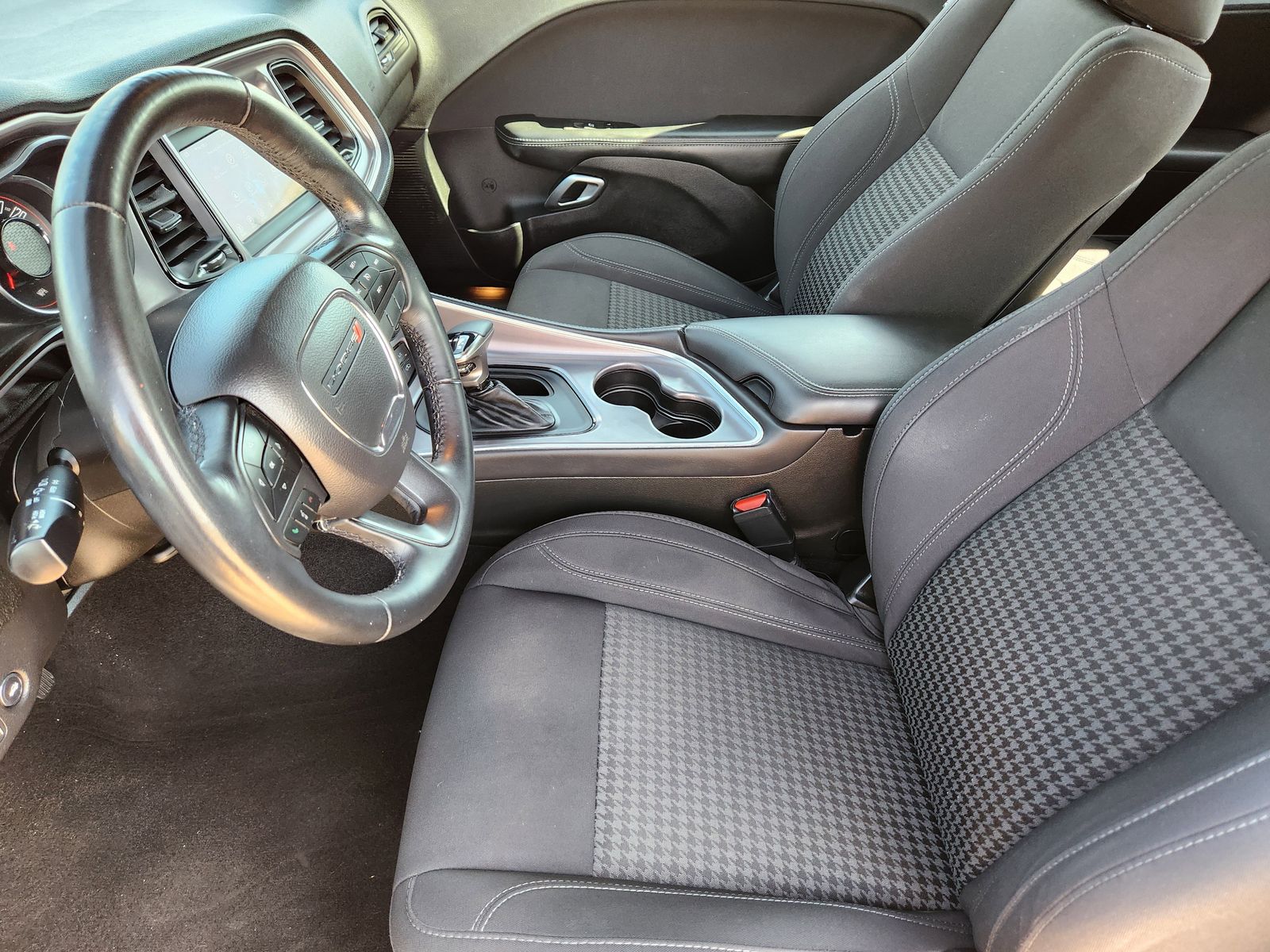 Used 2019 Destroyer Gray Clearcoat Dodge SXT image 15