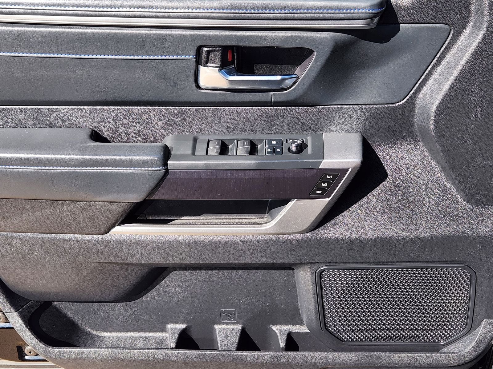 Used 2022 Midnight Black Toyota Platinum 3.5L V6 image 26