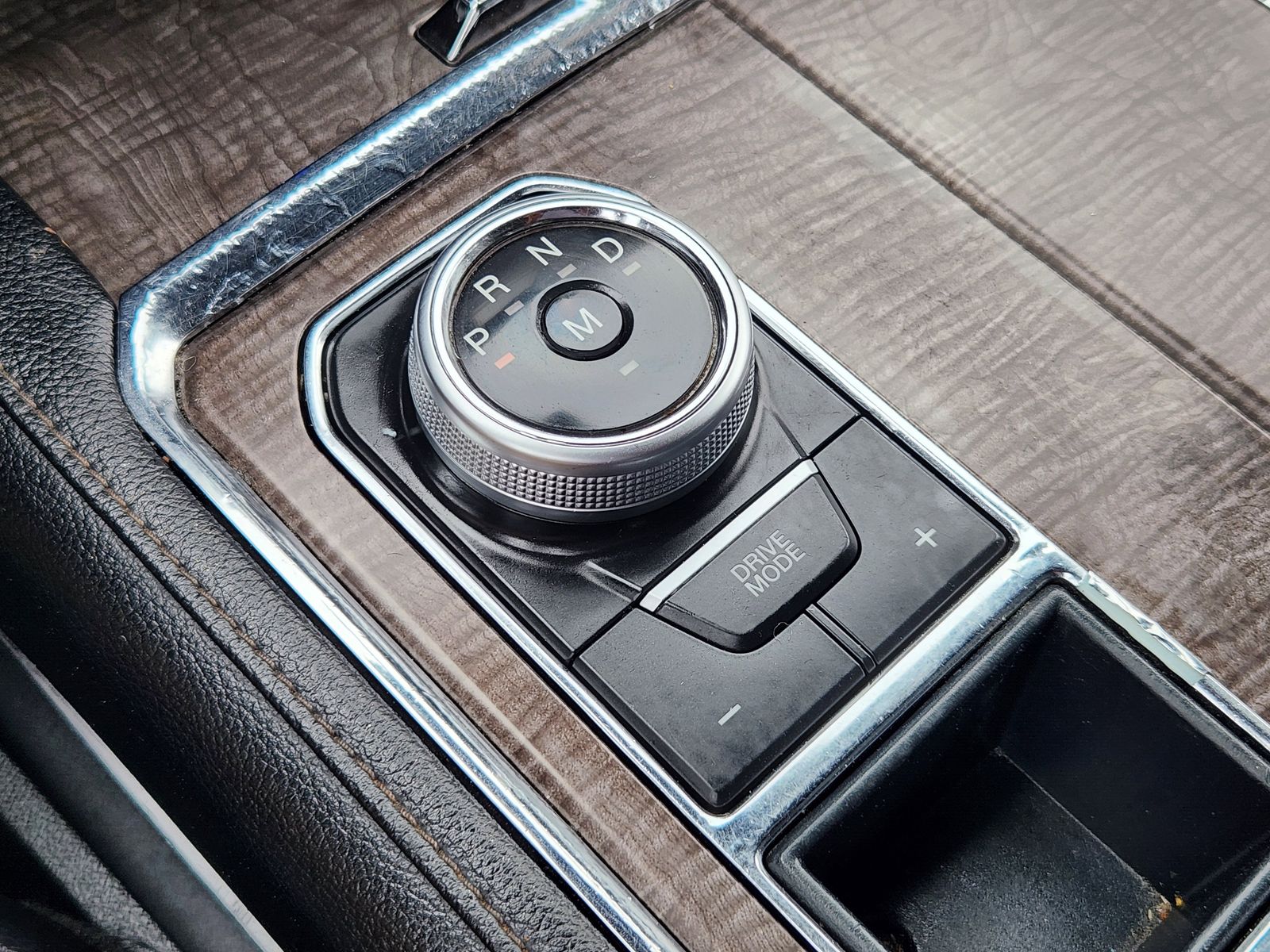 Used 2020 Magnetic Ford Limited image 27