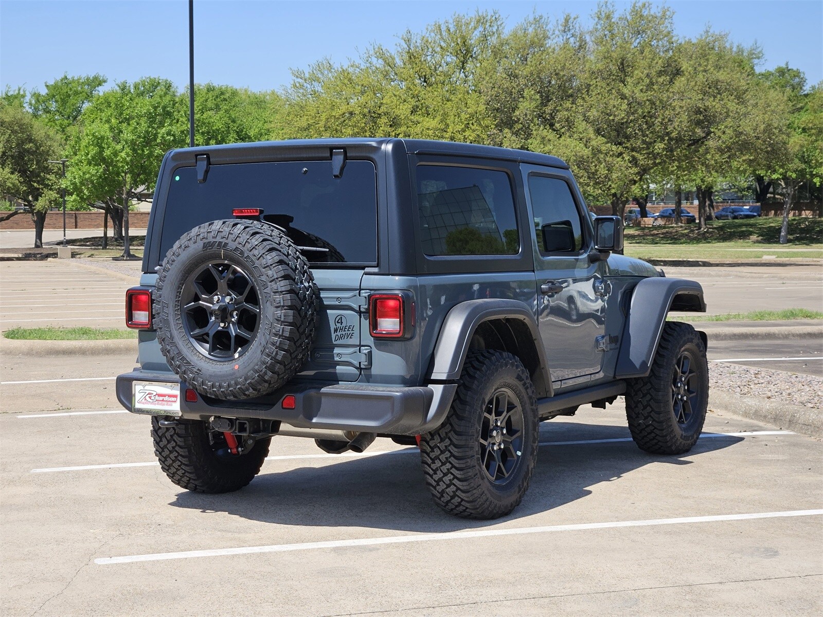 2025 Jeep Wrangler Willys photo 4