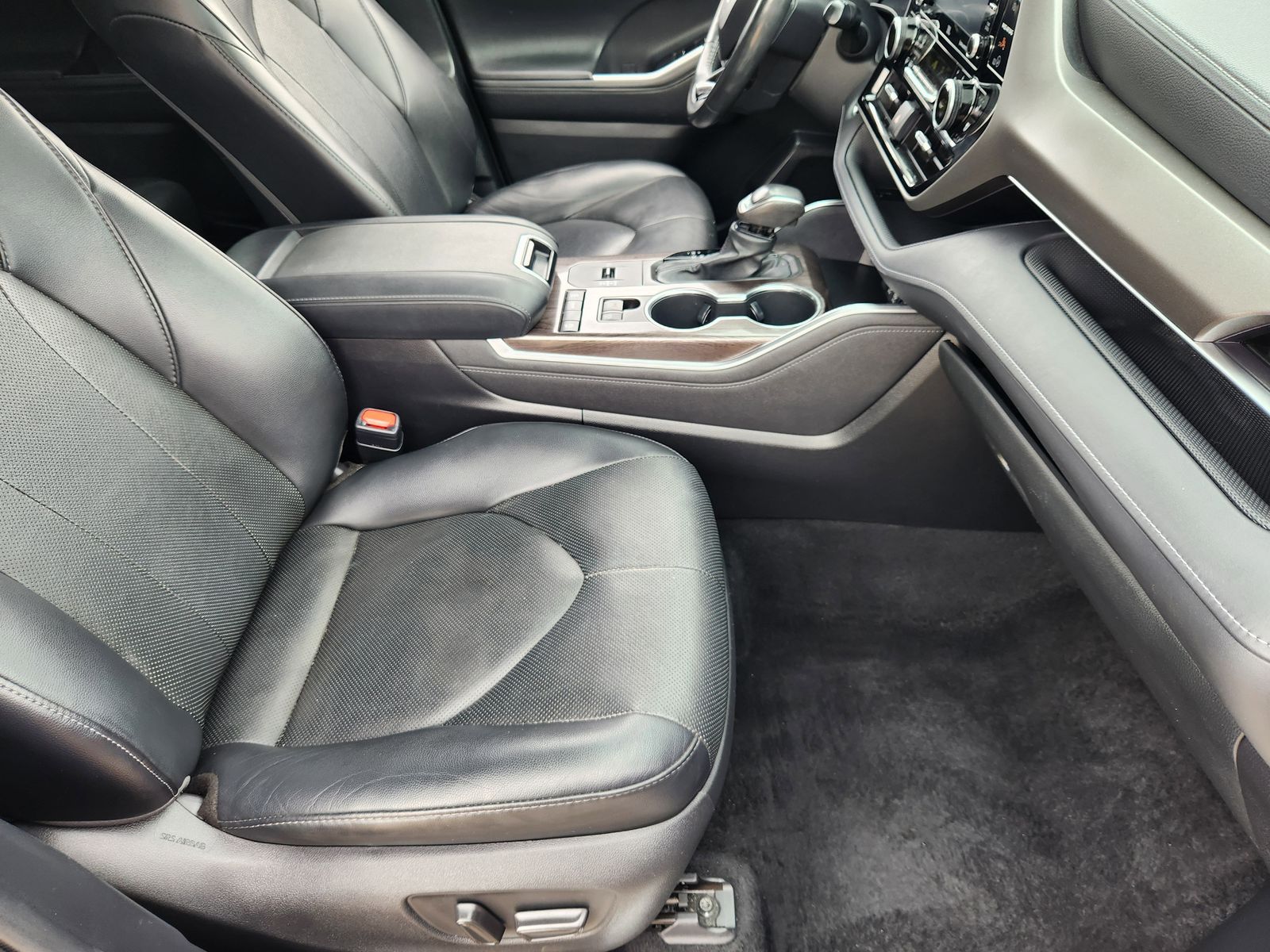 Used 2020 Celestial Silver Toyota Limited image 21