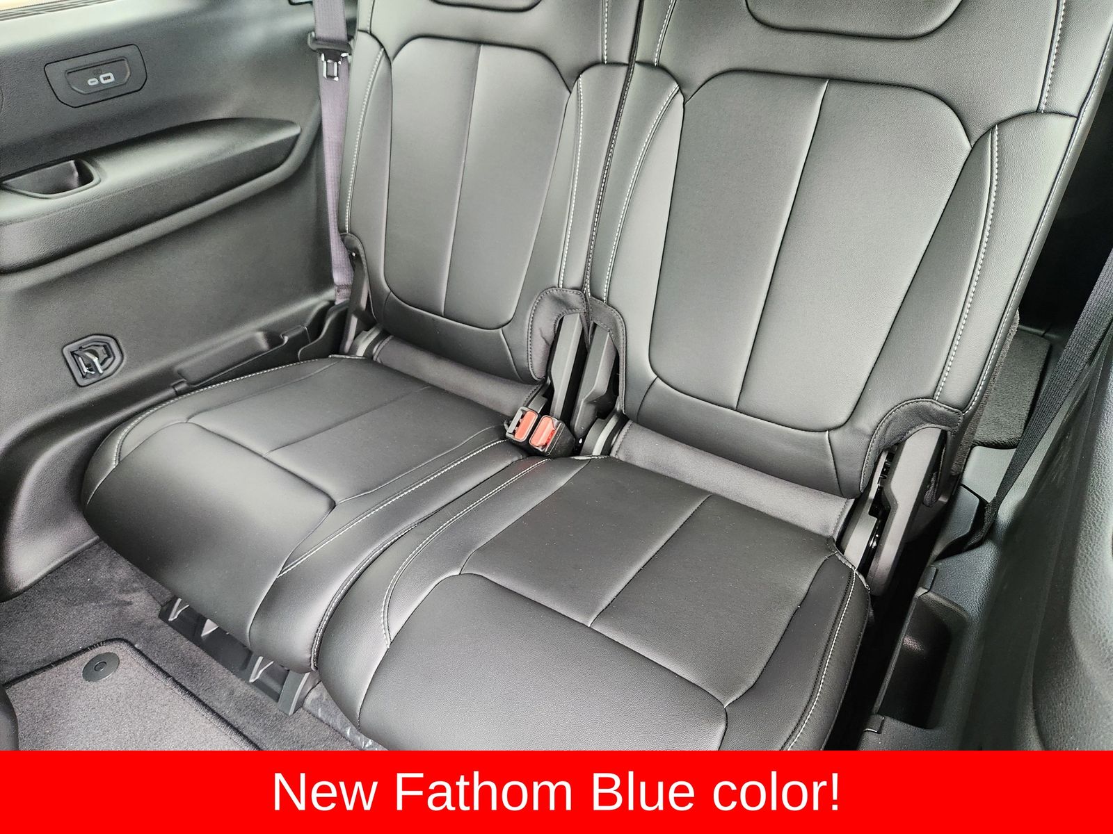New 2026 Fathom Blue Pearlcoat Jeep L LIMITED 4X4 image 40