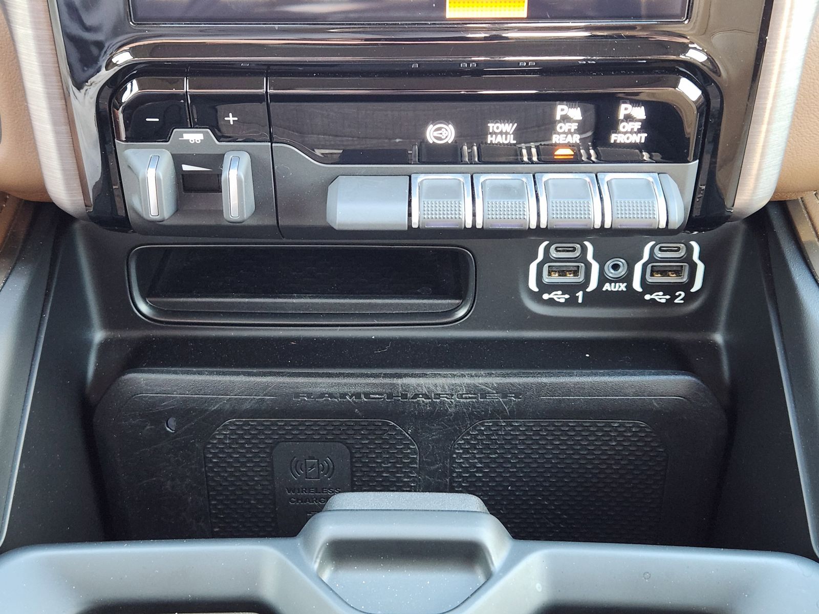 Used 2022 Diamond Black Crystal Pearlcoat Ram Longhorn image 30