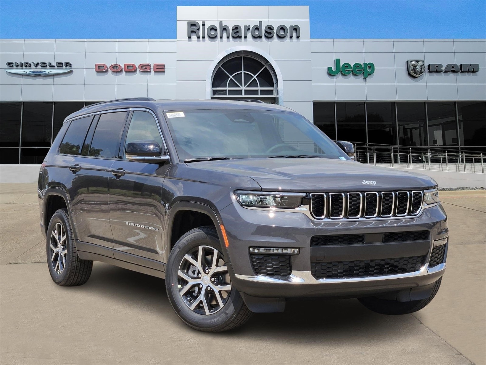 2025 Jeep Grand Cherokee L Limited's photo