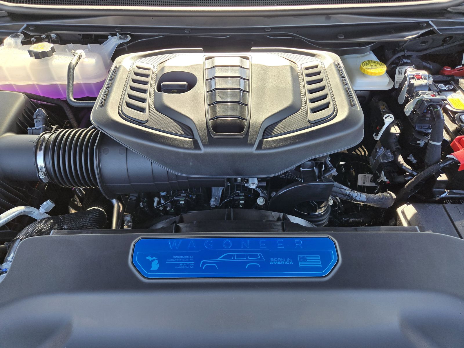 New 2025 Diamond Black Crystal Pearlcoat Jeep L LIMITED 4X4 image 34