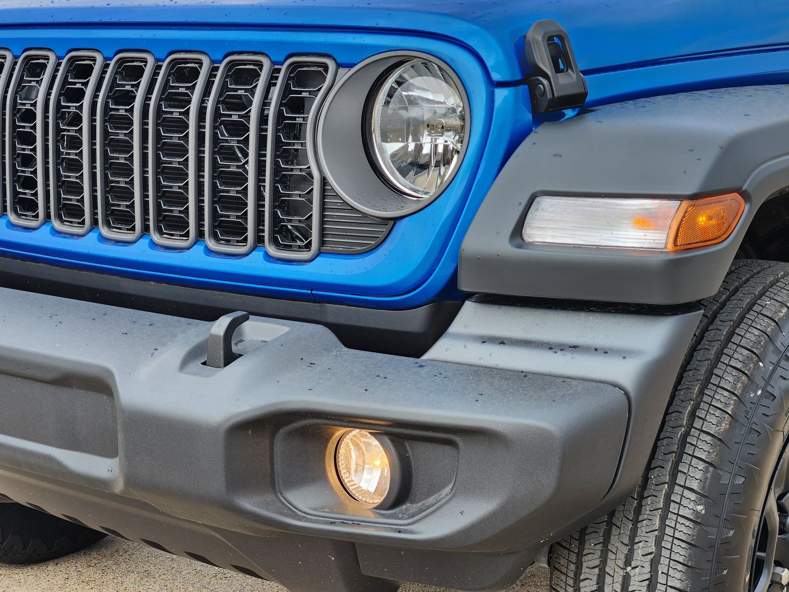New 2026 Hydro Blue Pearlcoat Jeep 2-DOOR SPORT image 10