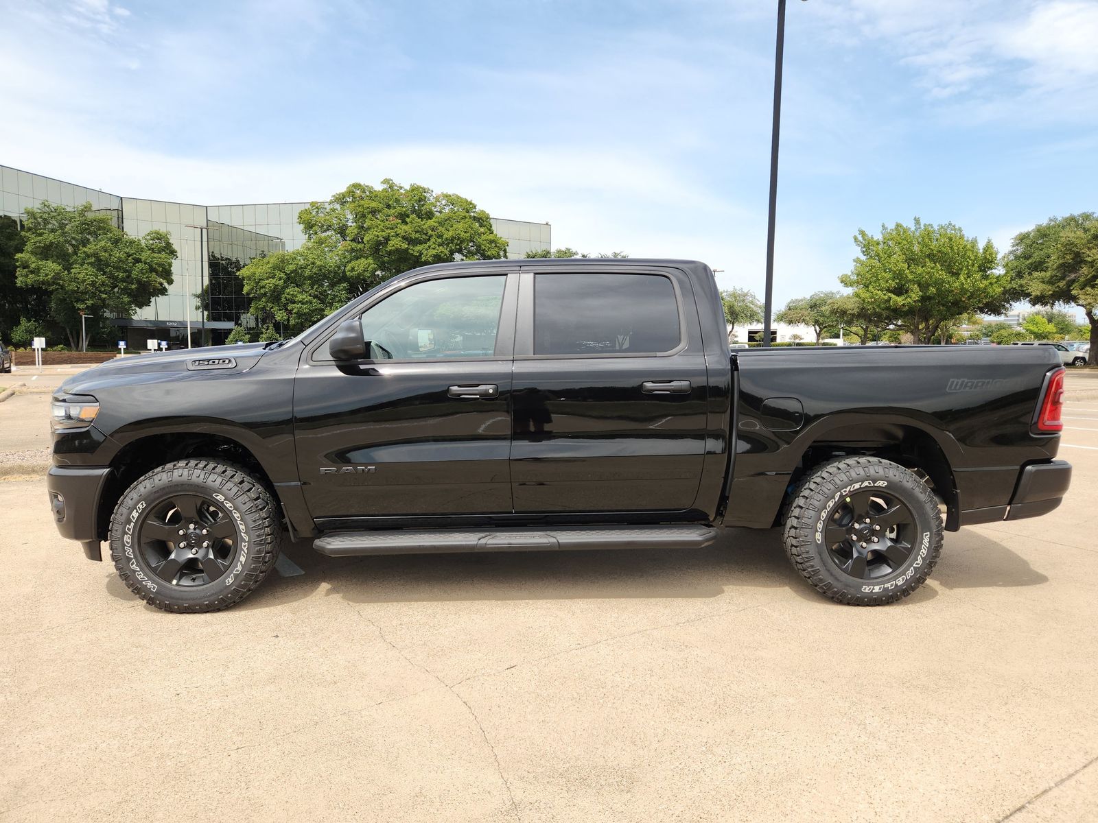 New 2026 Diamond Black Crystal Pearlcoat Ram WARLOCK CREW CAB 4X4 5