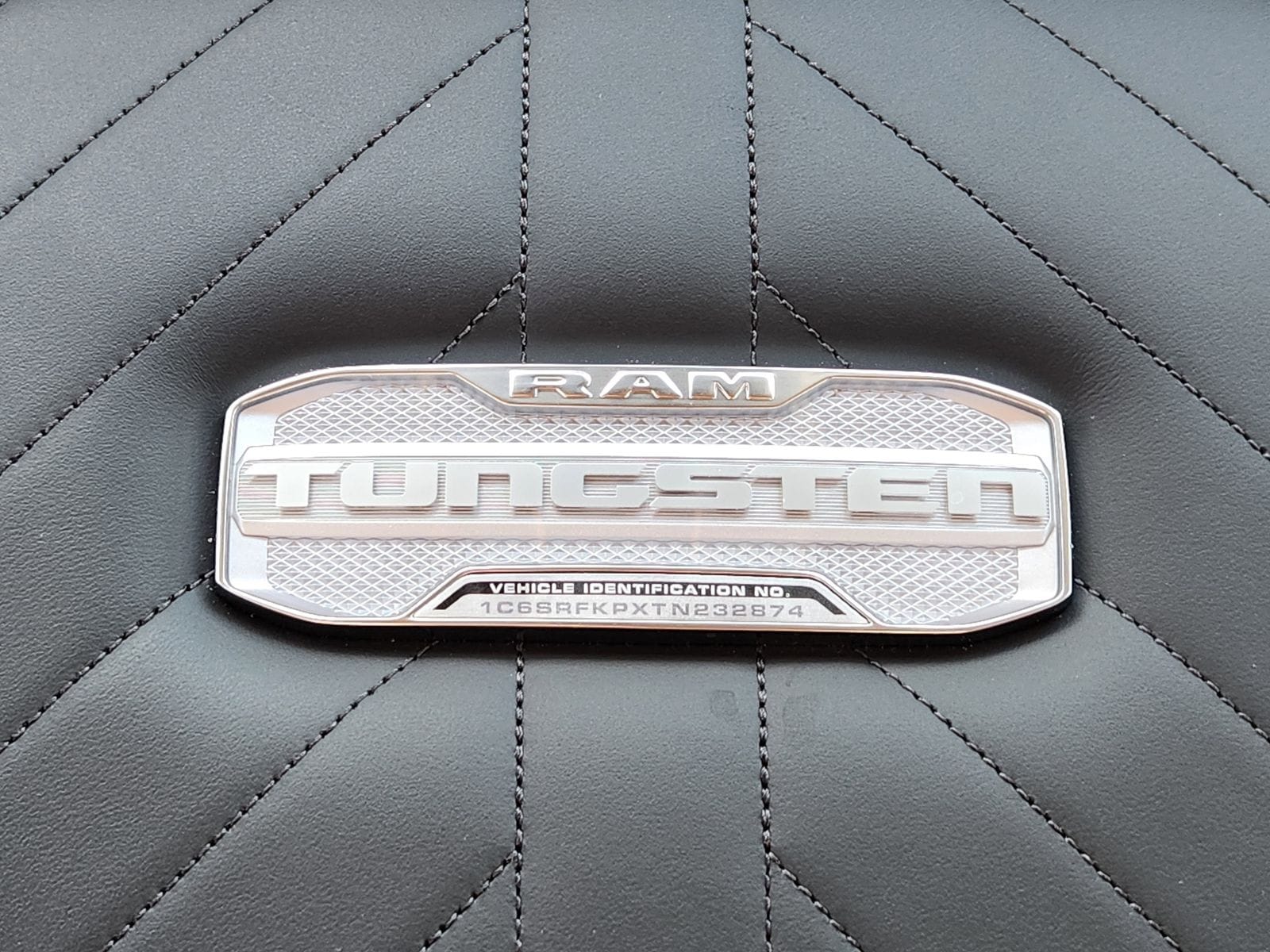 New 2026 Ivory White Tri-Coat Pearlcoat Ram TUNGSTEN CREW CAB 4X4 image 31