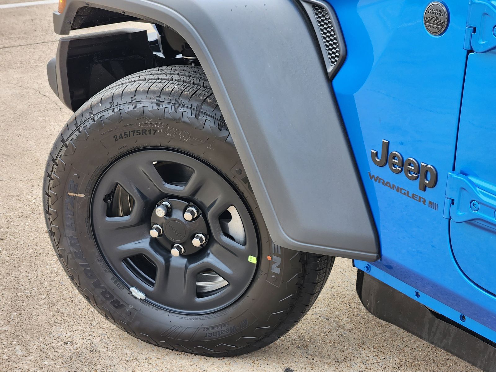 New 2026 Hydro Blue Pearlcoat Jeep 2-DOOR SPORT image 17